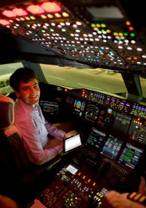 Alexander de Crespigny in the A380's cockpit at Dubai Airport (November 2013)